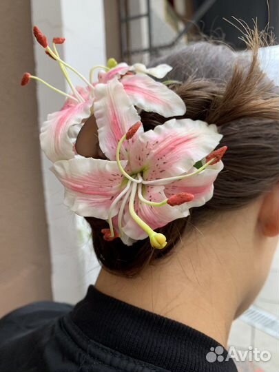 Заколка для волос большая краб с лилиями