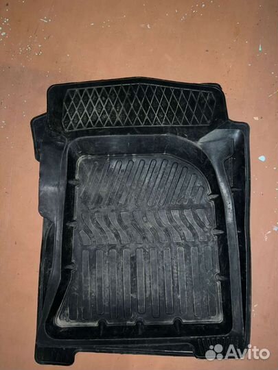 Автомобильные коврики резиновые