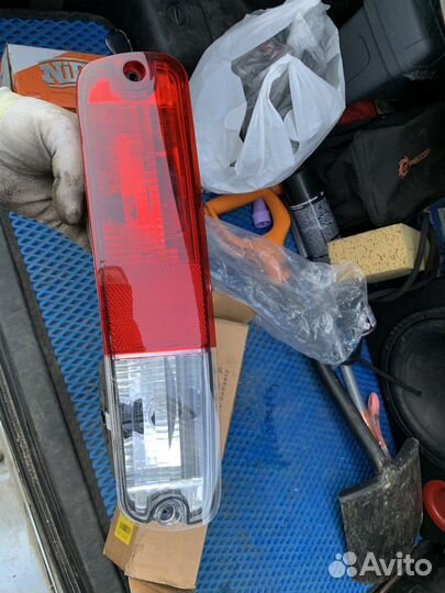 Фонарь задний mitsubishi pajero 3