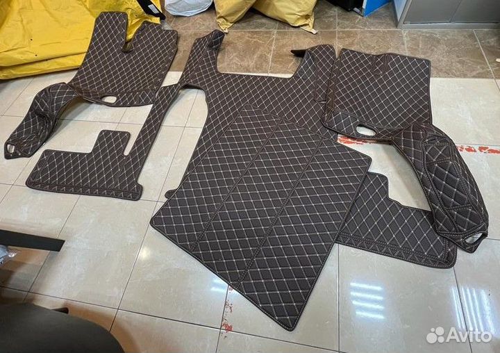 Продам 3D ковры из экокожи на Sitrak С7Н, бол.каб