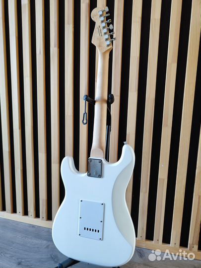 Электрогитара fender stratocaster реплика