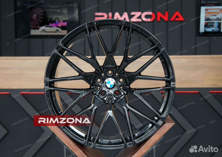 Кованые диски R22 818 style на BMW 3