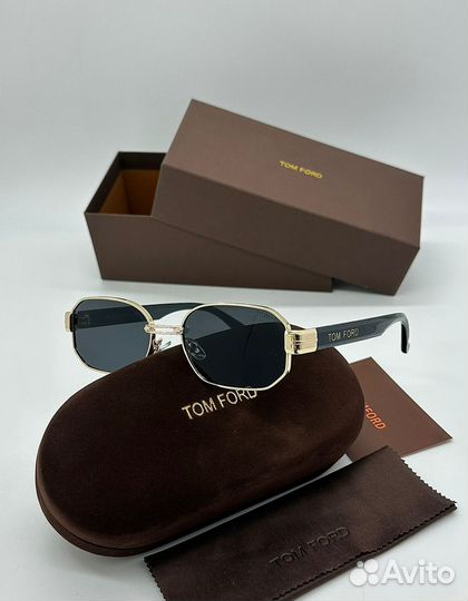 Солнцезащитные очки tom ford