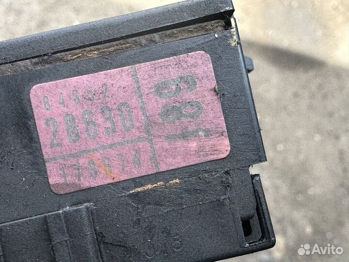 Подрулевой переключатель дворников toyota