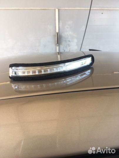 Продаю повторитель поворотника