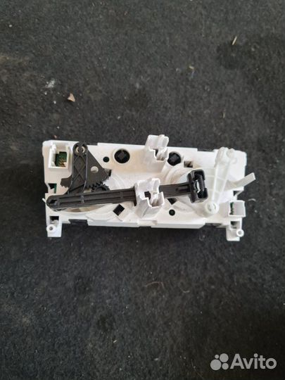 Блок управления климат-контролем Peugeot 308