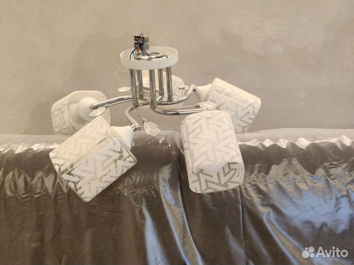 Люстра потолочная бу