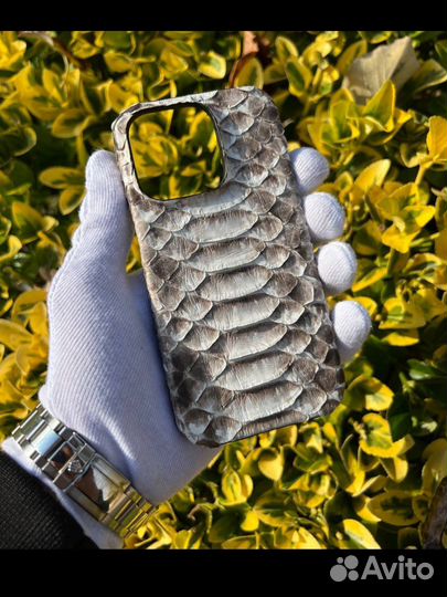 Чехол из кожи питона