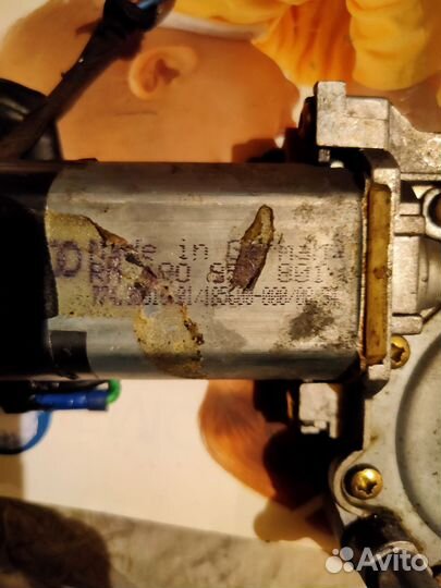 Стекло подъемник моторчик