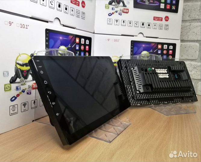 Автомагнитола на андроиде 2гб/32гб 9 дюймов
