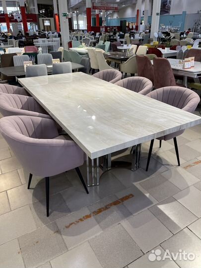 Стол большой из керамогранита