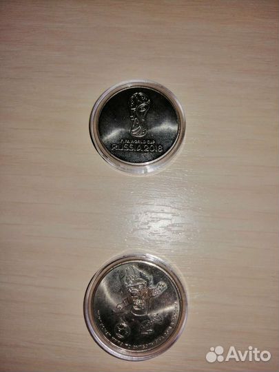 Юбилейныя купюра 100 серии аа и юбилейные 25