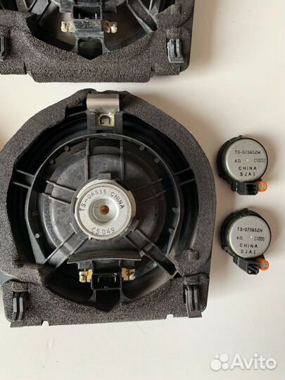 Динамики автомобильные дверные от Honda CR-V