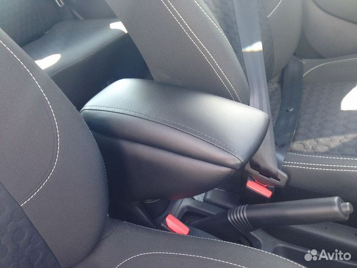 Подлокотник Largus и Logan и XRay фанера+экокожа