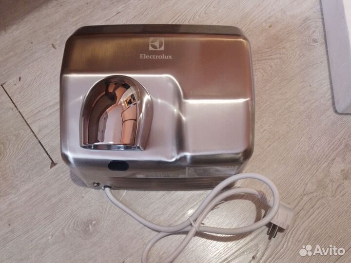 Электросушитель для рук