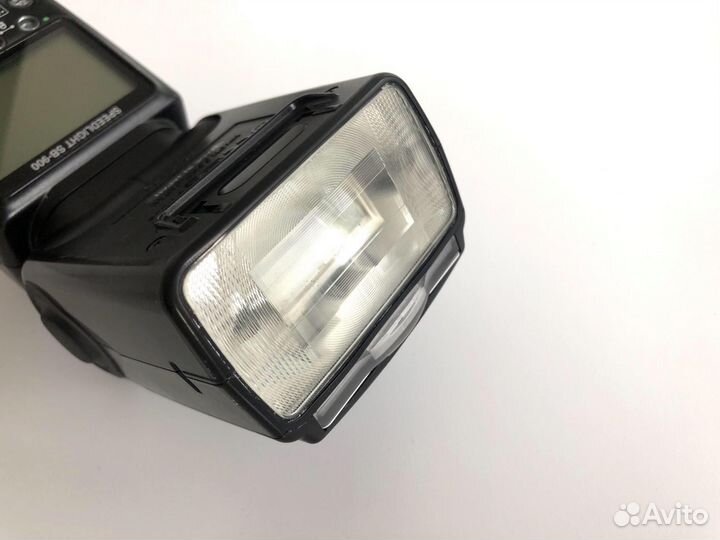 Nikon Speedlight SB-900