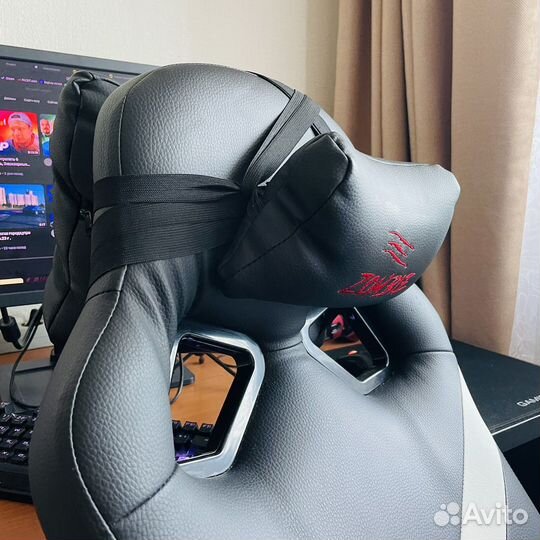 Игровое компьютерное кресло