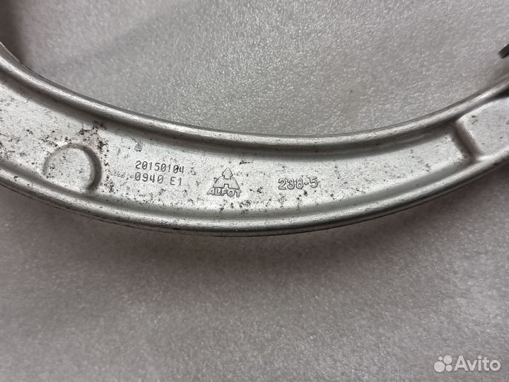 Новый ориг.рычаг верхний (FL) Mercedes A1663301707