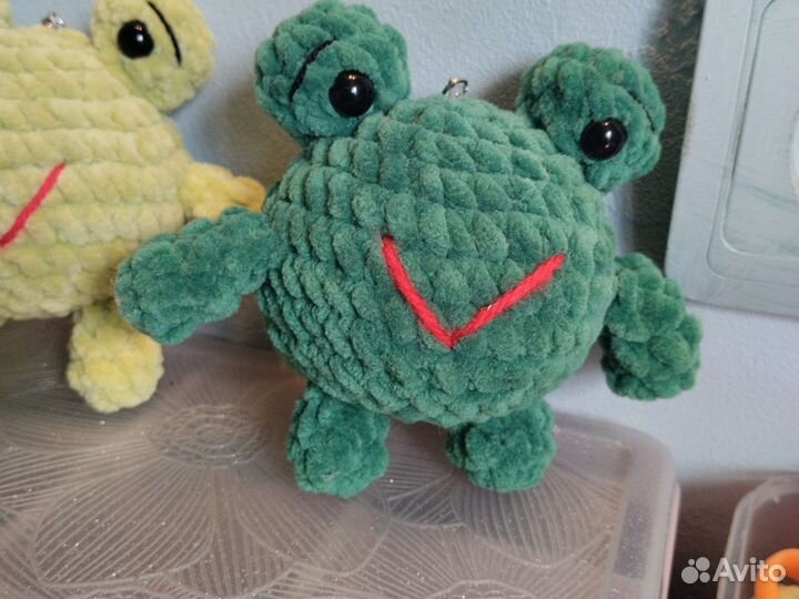 Вязаные игрушки лягушка