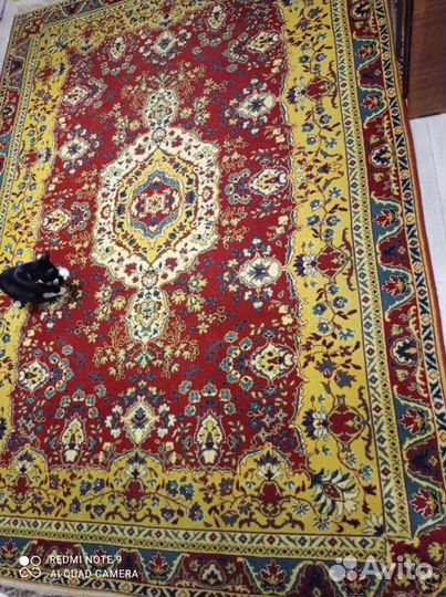 Ковер шерстяной