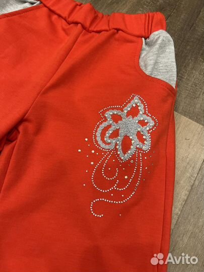 Костюм трикотажный спортивный на девочку новый