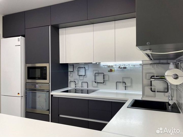 Угловой кухонный гарнитур современный