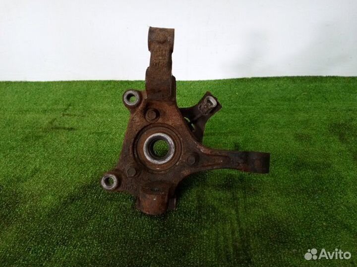 Кулак передний правый Opel Antara 2.4 Z24XE 2011