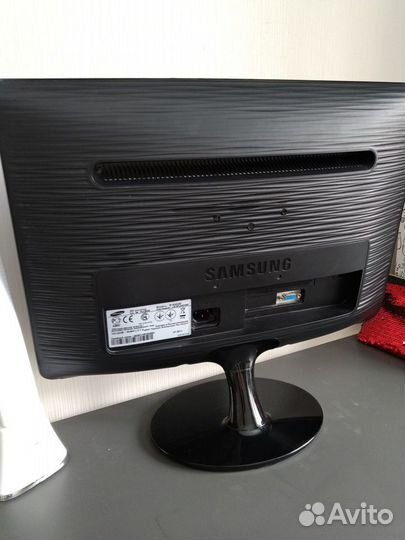 Монитор Samsung B1930NW