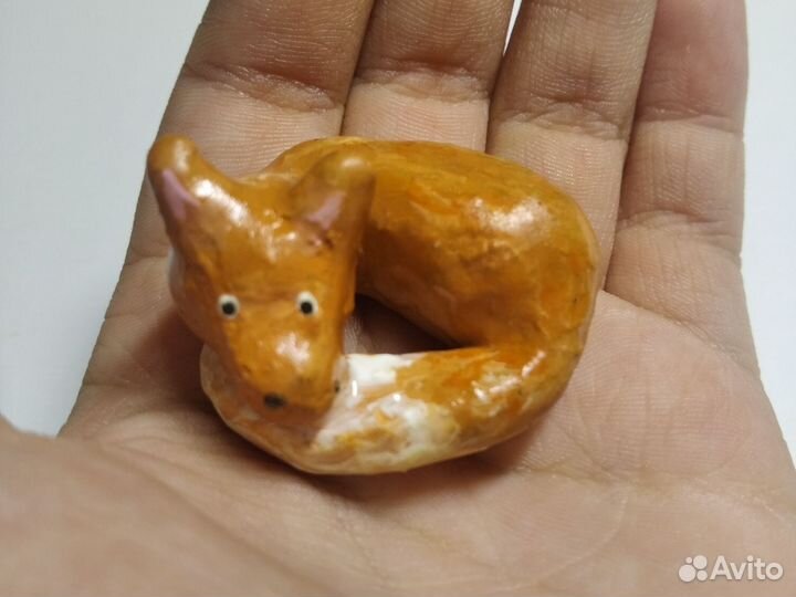 Фигурка лисички