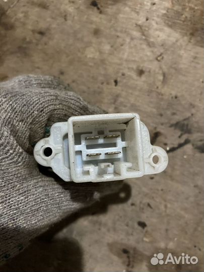 Резистор отопителя Ford Focus 2