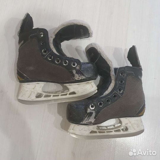 Хоккейные коньки bauer