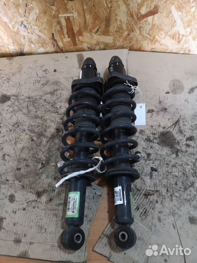 Стойки задние jeep patriot 2010 г