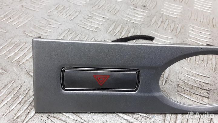 Кнопка аварийной сигнализации Ford Mondeo