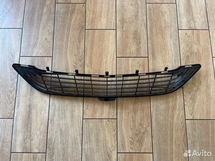 Решетка переднего бампера передняя Mercedes S