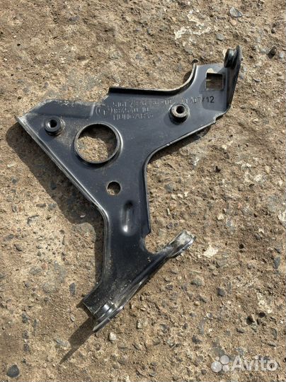 Бмв 1 f20 кронштейн