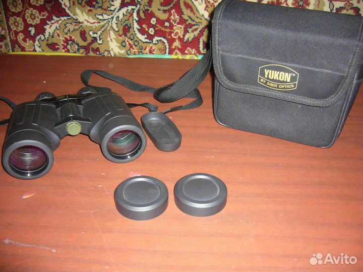 Мощный бинокль Yukon 30 х 50