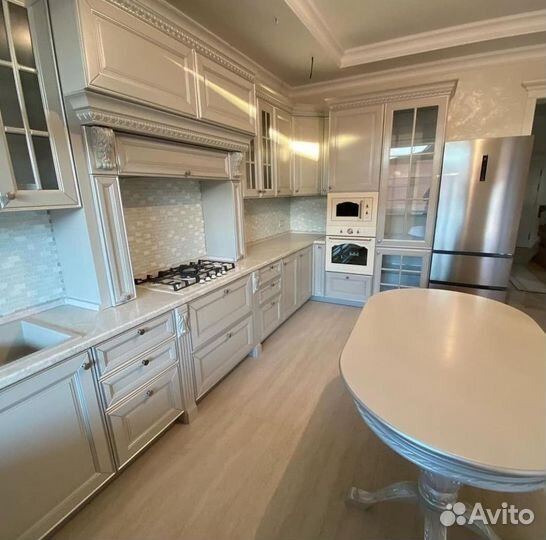 Кухня с порталом