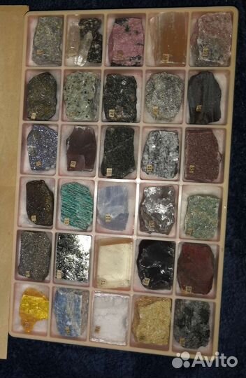 Коллекция минералов И горных пород из 30 образцов