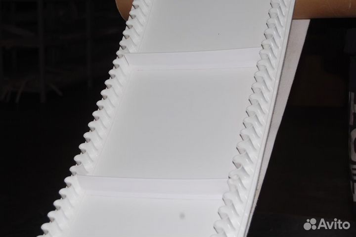 Лента полимерная с гофробортом и перегородками