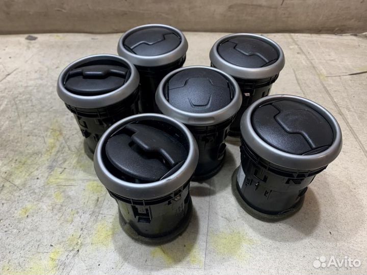 68760JD10A Воздуховод Nissan Qashqai J10