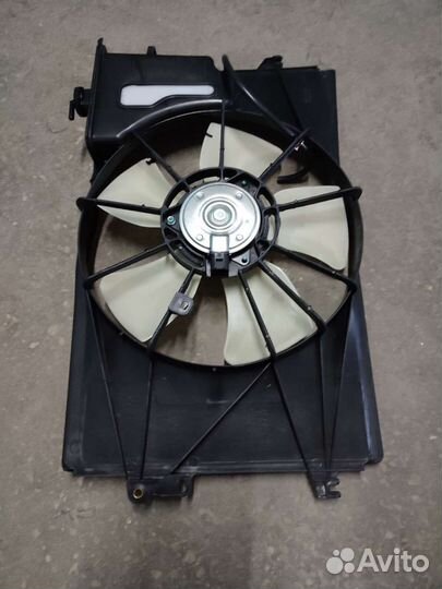 Диффузор радиатора в сборе Тойота Королла 120 куз