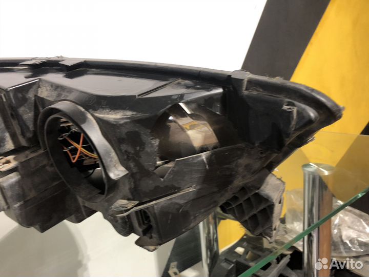 Фара левая citroen c4 битая