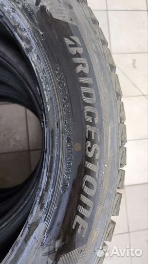 Bridgestone Blizzak DM-V2 235/55 R20 102T