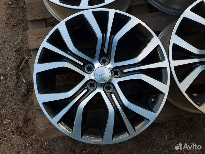 Mitsubishi Outlander 2018 Enkei Ориг R18 5x114.3