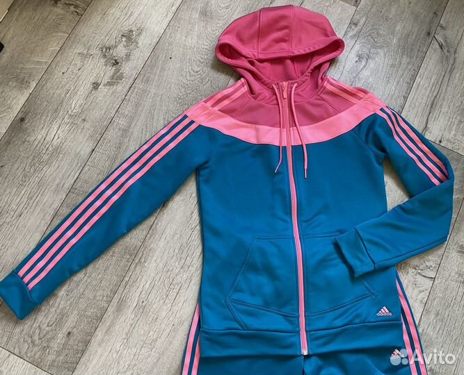 Спортивный костюм adidas