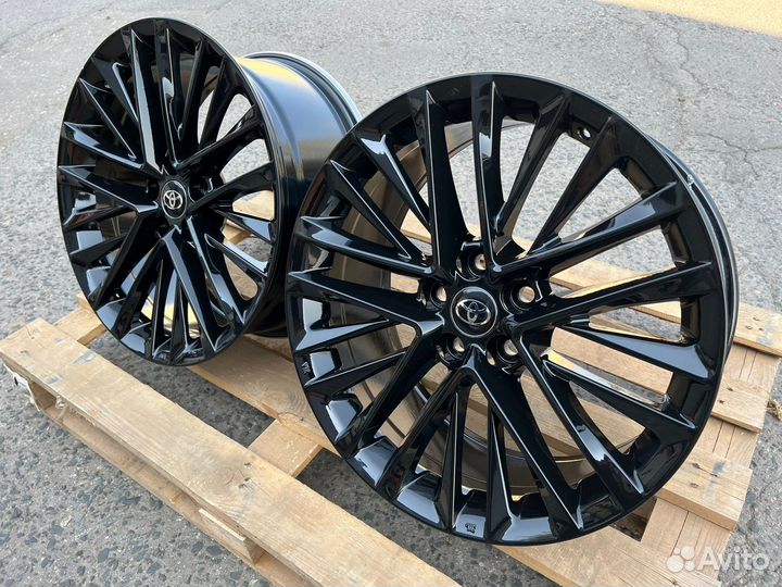 Новые литые диски r17 на Тойота