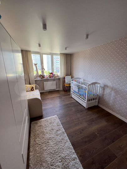 3-к. квартира, 84 м², 3/10 эт.