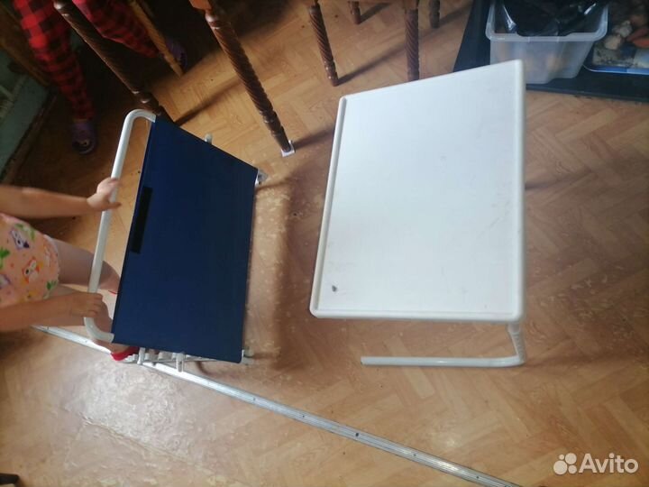 Столик и подставка по спину