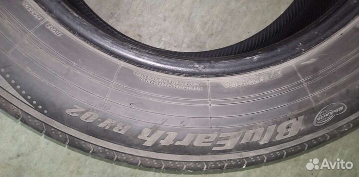 Yokohama BluEarth RV-02 235/65 R18