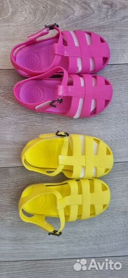 Сандалии для девочки 27 и 28 размер